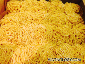 The shop only prepares for 200 servings of these springy noodles every day