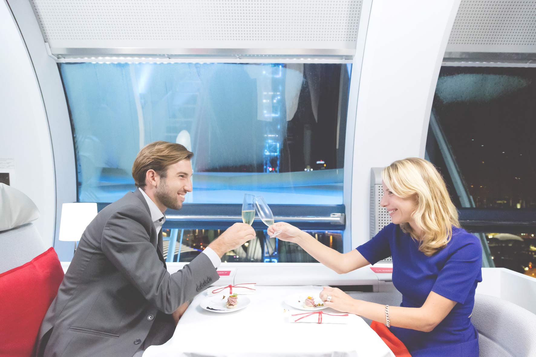 Air France Debuts Its First Class "La Premiere" Suite - Alvinology