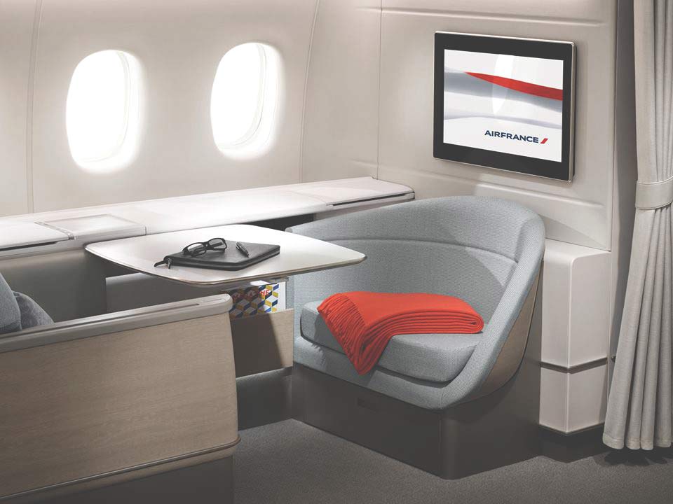 Air France Debuts Its First Class "La Premiere" Suite - Alvinology