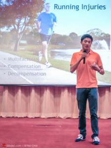 Dr Mok Ying Ren conducts a pre-race clinic for runners of the NTUC Income Run 350.