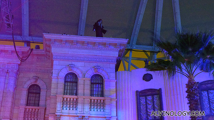 An actor/stuntman suddenly jumped down from the building 