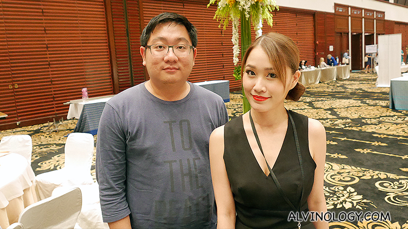 With another new friend, the pretty cooking blogger and TV host, Ching Kanokwan (Ching can Cook)