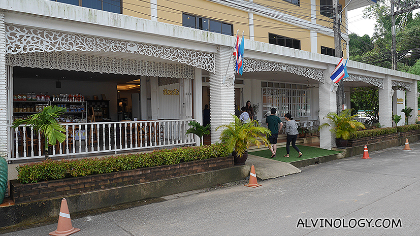 Chanthorn restaurant exterior 