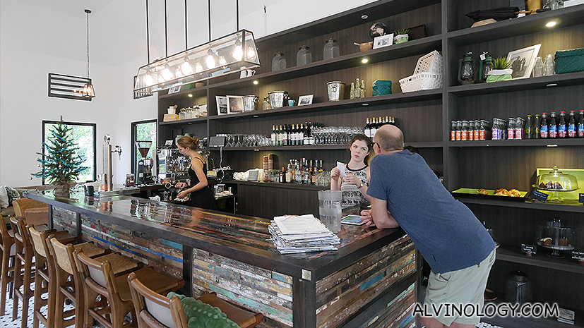 Restaurant counter