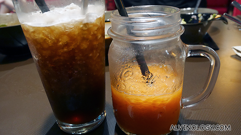 Thai ice coffee with coconut juice and Thai ice rose milk tea