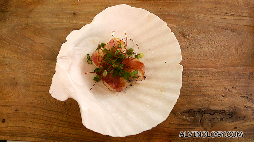 Bacon scallop (S$7)